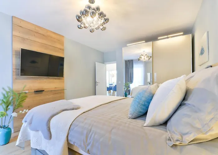 Pia Apartment