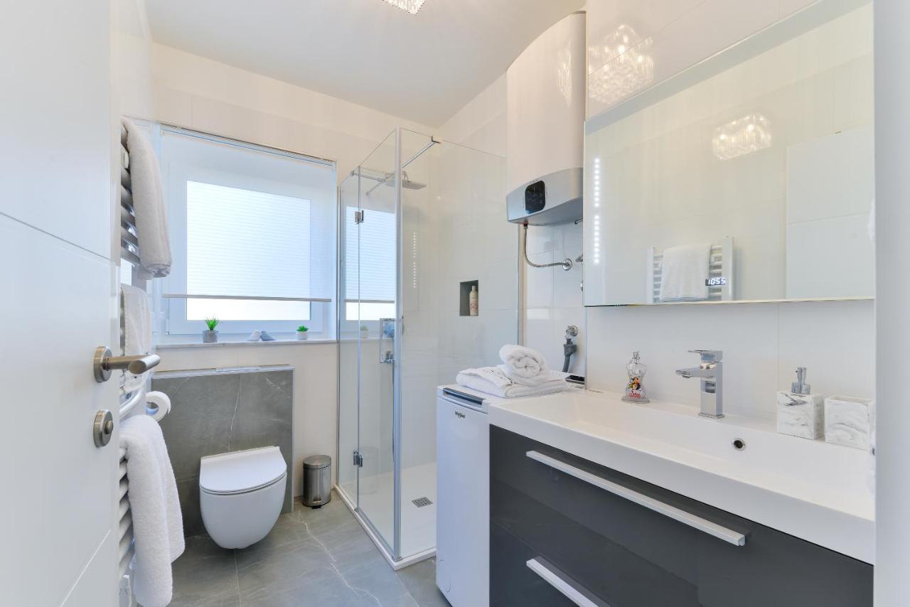 Pia Apartment *